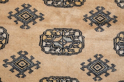 Bokhara Beige Hand Knotted 58 X 84 Area Rug 700-148271 Image 5
