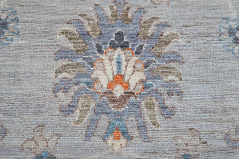 Chobi Light Gray Hand Knotted 82 X 105 Area Rug 700-148282 Image 5