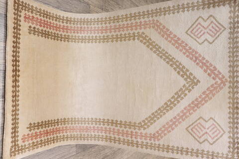 Persian White Runner Hand Knotted 26 X 40 Area Rug 905-148315 Image 7