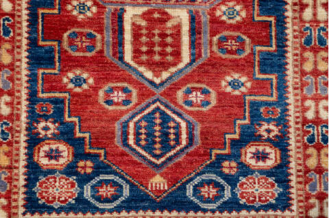 Kazak Red Hand Knotted 30 X 50 Area Rug 700-148317 Image 5
