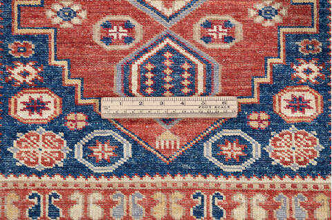 Kazak Red Hand Knotted 30 X 50 Area Rug 700-148317 Image 7