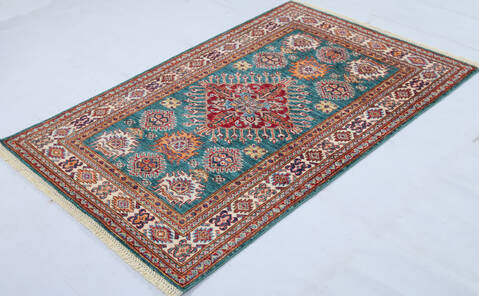 Kazak Green Hand Knotted 33 X 51 Area Rug 700-148325 Image 2