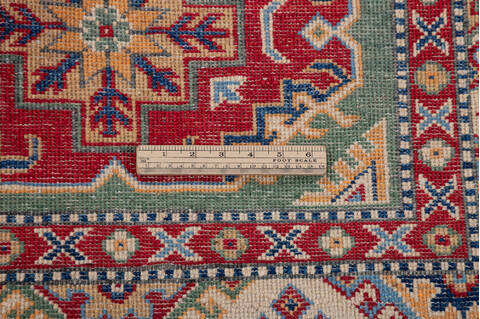 Kazak Green Hand Knotted 34 X 410 Area Rug 700-148343 Image 7