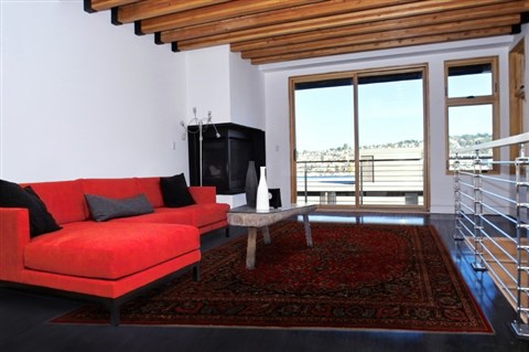 Khorasan Red Hand Knotted 98 X 128  Area Rug 251-15696 Image 3