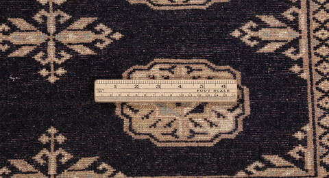 Bokhara Black Hand Knotted 47 X 68 Area Rug 700-155544 Image 6