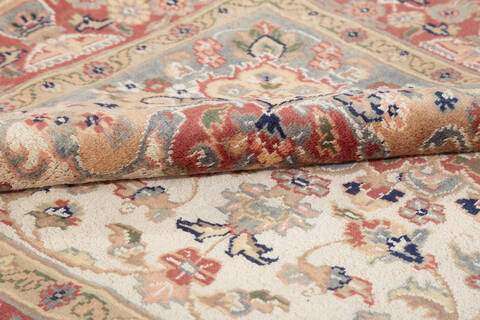 Pak-Persian White Hand Knotted 50 X 81 Area Rug 700-155554 Image 5