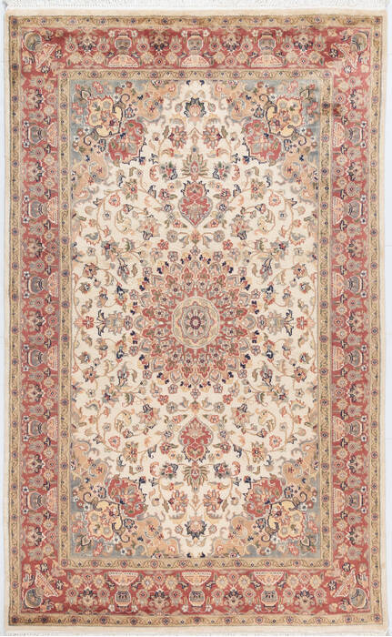 Pak-Persian White Hand Knotted 50 X 81 Area Rug 700-155554 Image 0