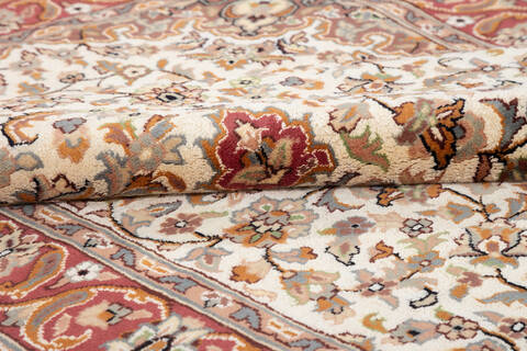 Pak-Persian White Hand Knotted 42 X 64 Area Rug 700-155556 Image 5