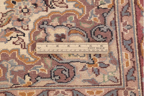 Pak-Persian White Hand Knotted 42 X 64 Area Rug 700-155556 Image 6
