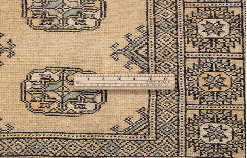 Bokhara Beige Hand Knotted 42 X 69 Area Rug 700-155572 Image 6