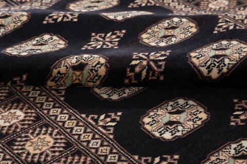 Bokhara Black Hand Knotted 41 X 62 Area Rug 700-155575 Image 5