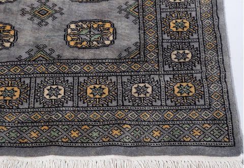 Bokhara Grey Hand Knotted 41 X 62 Area Rug 700-155580 Image 3