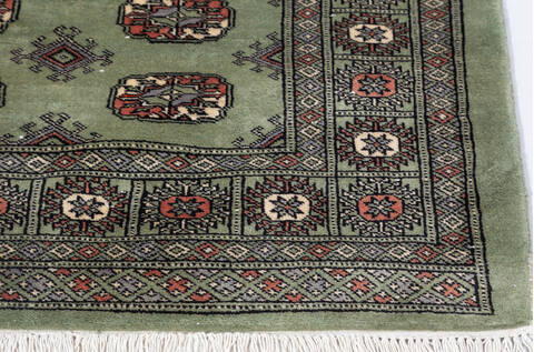 Bokhara Green Hand Knotted 43 X 60 Area Rug 700-155586 Image 3