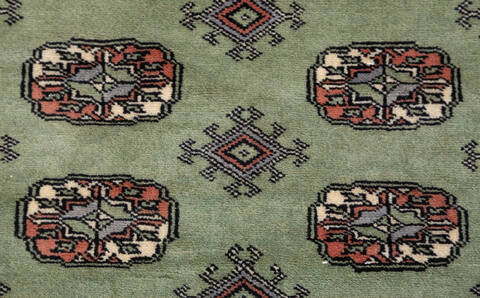 Bokhara Green Hand Knotted 43 X 60 Area Rug 700-155586 Image 4