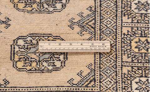 Bokhara Beige Hand Knotted 42 X 60 Area Rug 700-155589 Image 6