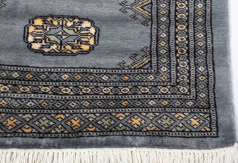 Bokhara Grey Runner Hand Knotted 22 X 60 Area Rug 700-155614 Image 4
