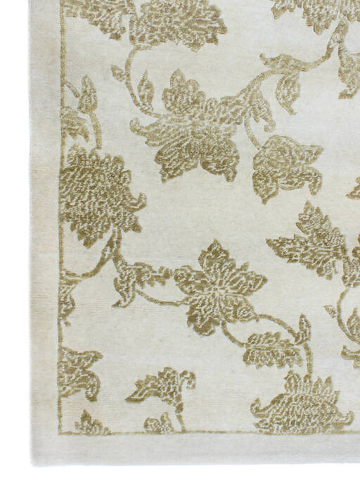 Bhadohi Multicolor Hand Knotted 41 X 61 Area Rug 902-155654 Image 2