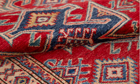 Kazak Red Hand Knotted 28 X 40 Area Rug 700-155686 Image 6