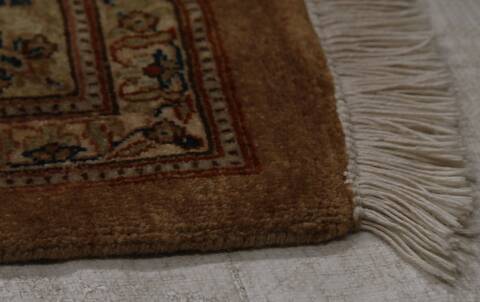 Ferahan Brown Hand Knotted 81 X 102 Area Rug 254-155703 Image 2