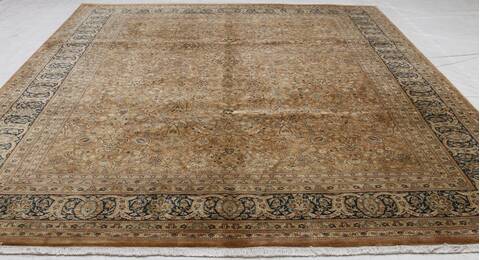 Ferahan Brown Hand Knotted 81 X 102 Area Rug 254-155703 Image 7