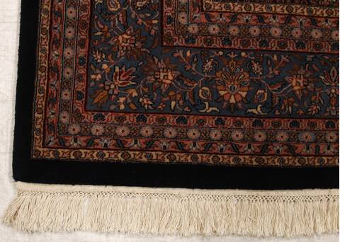 Bidjar Black Hand Knotted 80 X 100 Area Rug 254-155707 Image 5