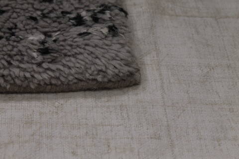 Modern Grey Hand Knotted 62 X 92 Area Rug 254-155708 Image 2