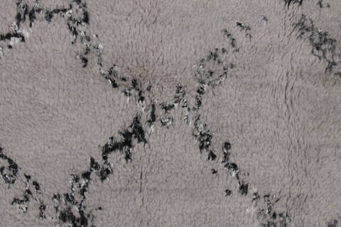 Modern Grey Hand Knotted 62 X 92 Area Rug 254-155708 Image 4