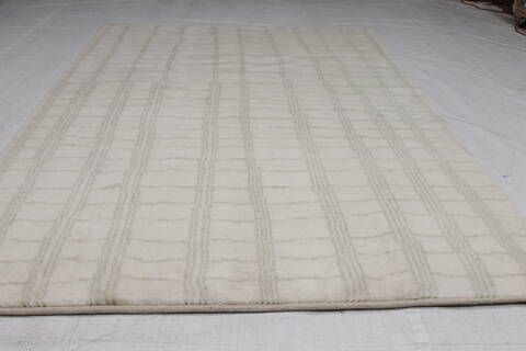 Modern Beige Hand Knotted 60 X 90 Area Rug 254-155710 Image 6