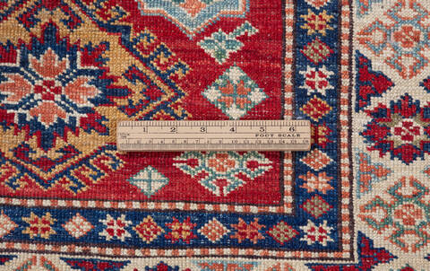 Kazak Red Hand Knotted 28 X 44 Area Rug 700-155711 Image 7