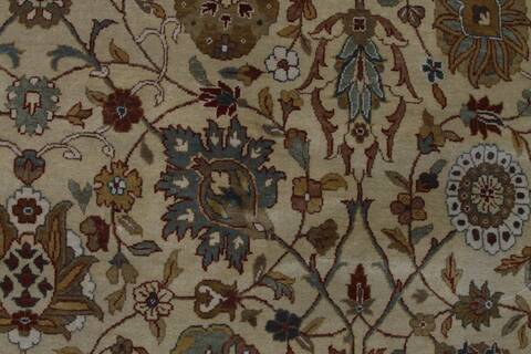 Mahabad Cream Hand Knotted 93 X 120 Area Rug 254-155727 Image 5