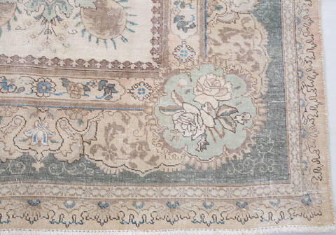 Overdyed Beige Hand Knotted 80 X 1011 Area Rug 700-155823 Image 4