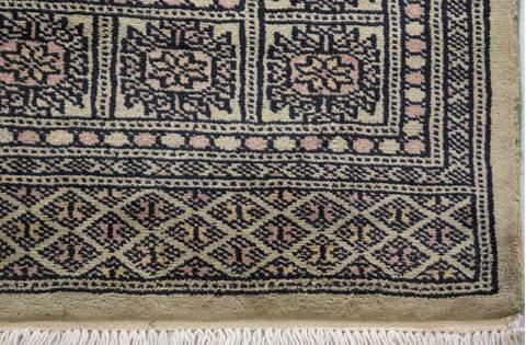 Bokhara Green Hand Knotted 31 X 54 Area Rug 700-156032 Image 5
