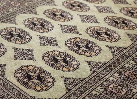 Bokhara Green Hand Knotted 33 X 51 Area Rug 700-156034 Image 3