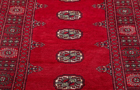 Bokhara Red Hand Knotted 31 X 55 Area Rug 700-156035 Image 4