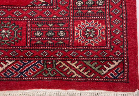 Bokhara Red Hand Knotted 31 X 55 Area Rug 700-156035 Image 5