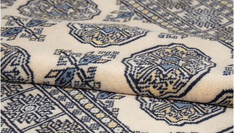 Bokhara Beige Hand Knotted 30 X 51 Area Rug 700-156036 Image 7