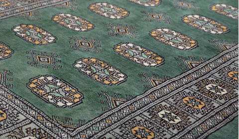 Bokhara Green Hand Knotted 31 X 50 Area Rug 700-156039 Image 3