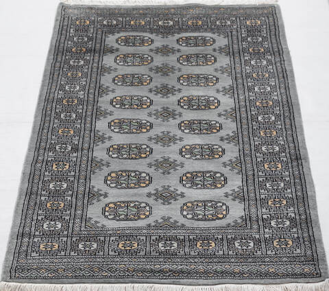 Bokhara Light Gray Hand Knotted 31 X 50 Area Rug 700-156042 Image 1