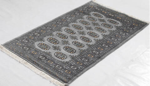 Bokhara Light Gray Hand Knotted 31 X 50 Area Rug 700-156042 Image 2