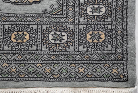 Bokhara Light Gray Hand Knotted 31 X 50 Area Rug 700-156042 Image 5