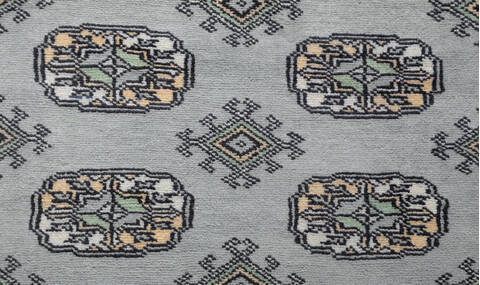 Bokhara Light Gray Hand Knotted 31 X 50 Area Rug 700-156042 Image 6