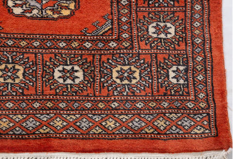 Bokhara Orange Hand Knotted 31 X 52 Area Rug 700-156043 Image 5