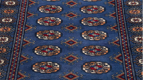 Bokhara Blue Hand Knotted 31 X 50 Area Rug 700-156044 Image 4
