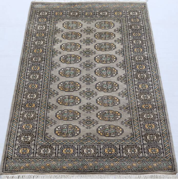 Bokhara Light Gray Hand Knotted 32 X 52 Area Rug 700-156046 Image 1