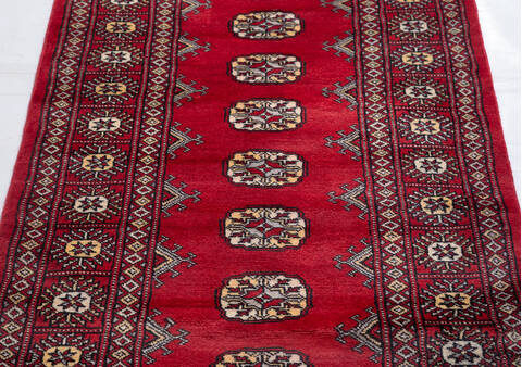 Bokhara Red Runner Hand Knotted 27 X 107 Area Rug 700-156055 Image 5