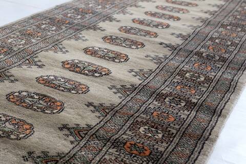 Bokhara Light Gray Runner Hand Knotted 27 X 99 Area Rug 700-156057 Image 4