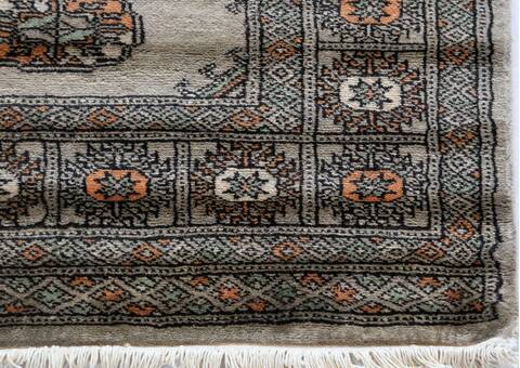 Bokhara Light Gray Runner Hand Knotted 27 X 99 Area Rug 700-156057 Image 5