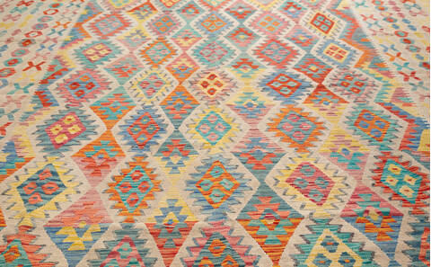 Kilim Beige Hand Knotted 104 X 141 Area Rug 700-156060 Image 3