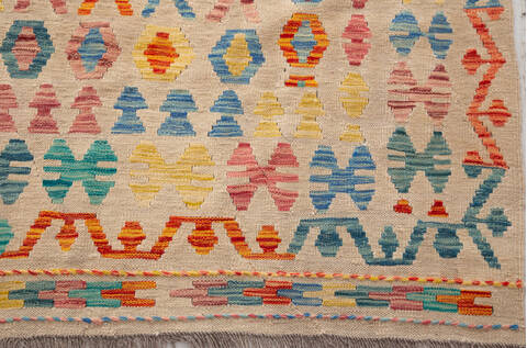 Kilim Beige Hand Knotted 104 X 141 Area Rug 700-156060 Image 5