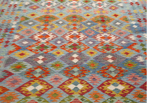 Kilim Light Gray Hand Knotted 67 X 101 Area Rug 700-156062 Image 3